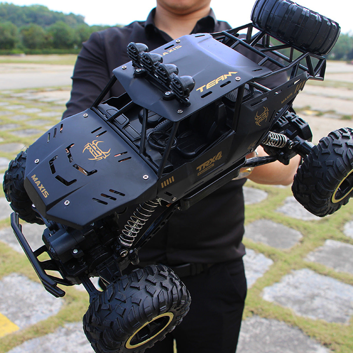 Four-wheel drive remote control car
