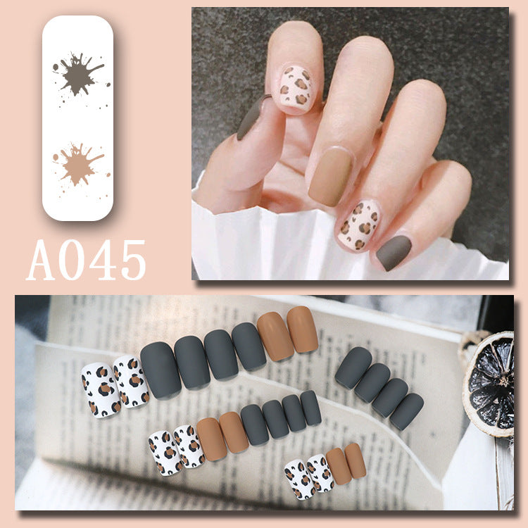 Fake nails - wearable nails art - Pretty