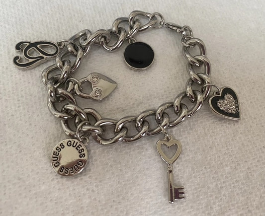 GUESS -- Elegant Women's Bracelet -- Toggle Link Charm